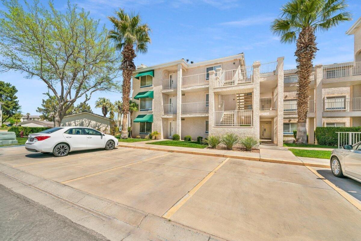 Modern Resort Condo - Pools, Courts & Scenic Views St. George Exterior photo